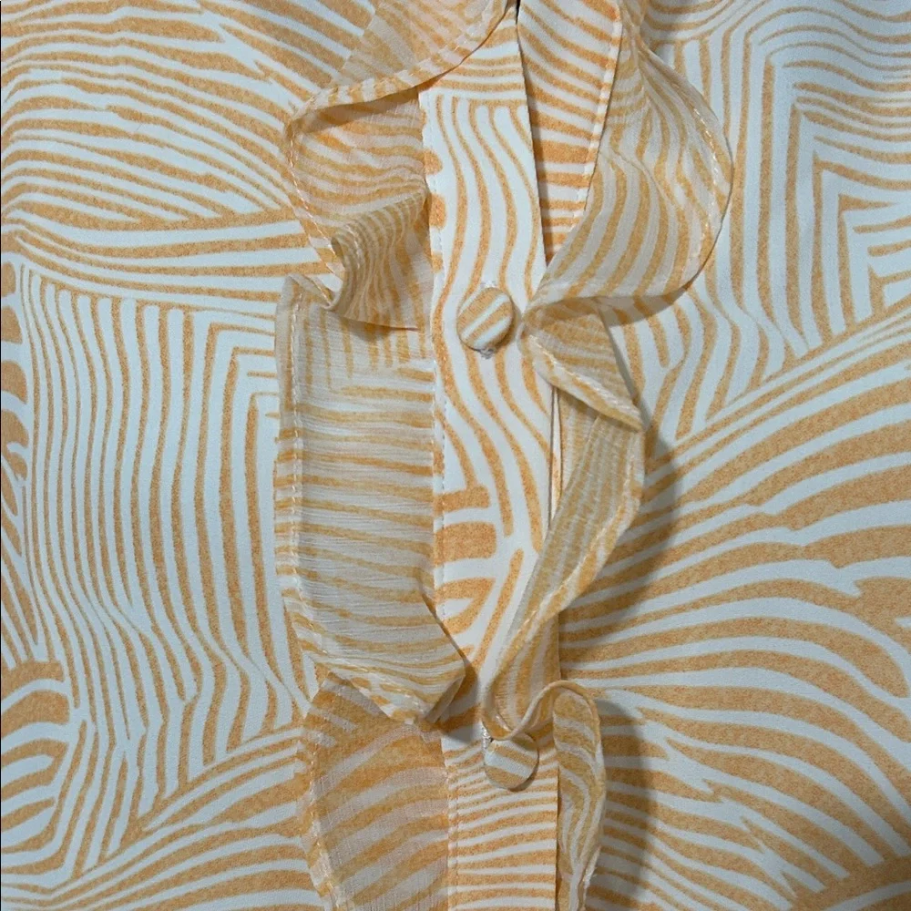 Chico's Size 2 (regular L) Cream and Orange Patterned Blouse - Picture 5 of 8
